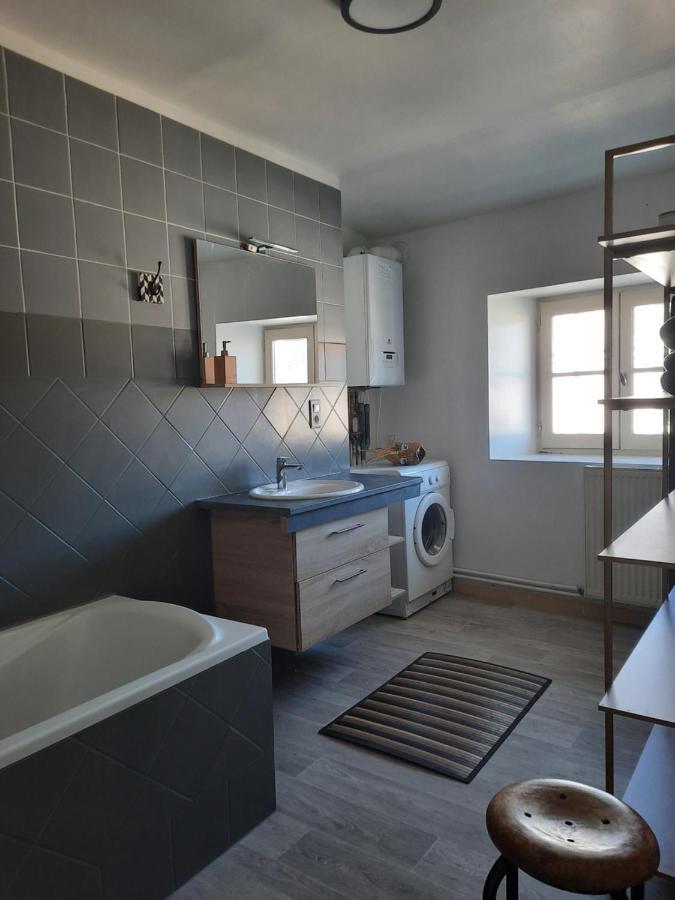 Duplex Place Du Marche Saint-Jean-dʼAngély Eksteriør bilde